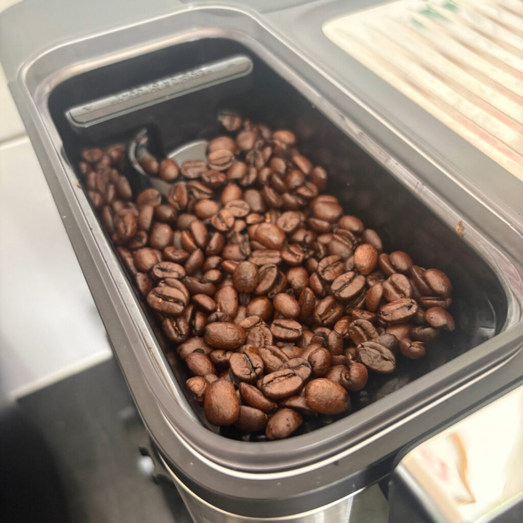 bean hopper and grinder of the ninja luxe