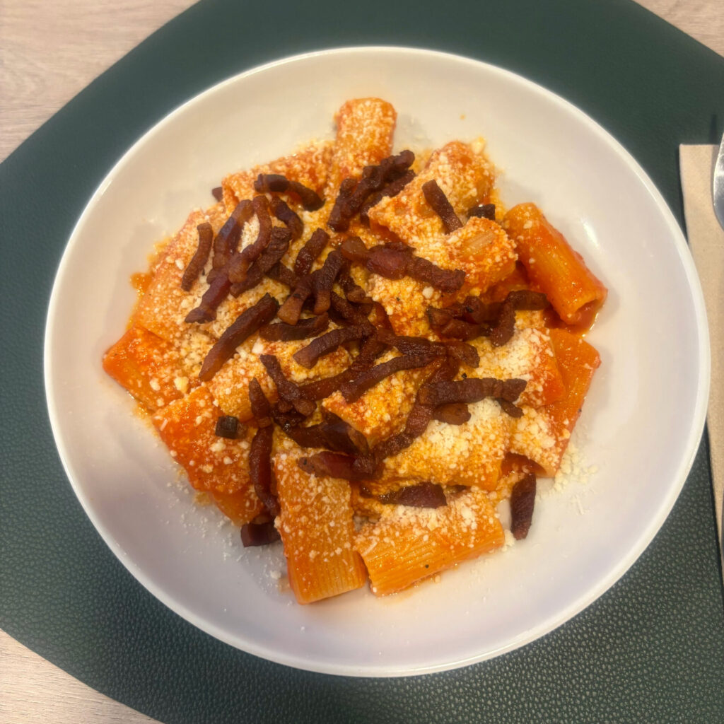 Amatriciana Pasta y Sol