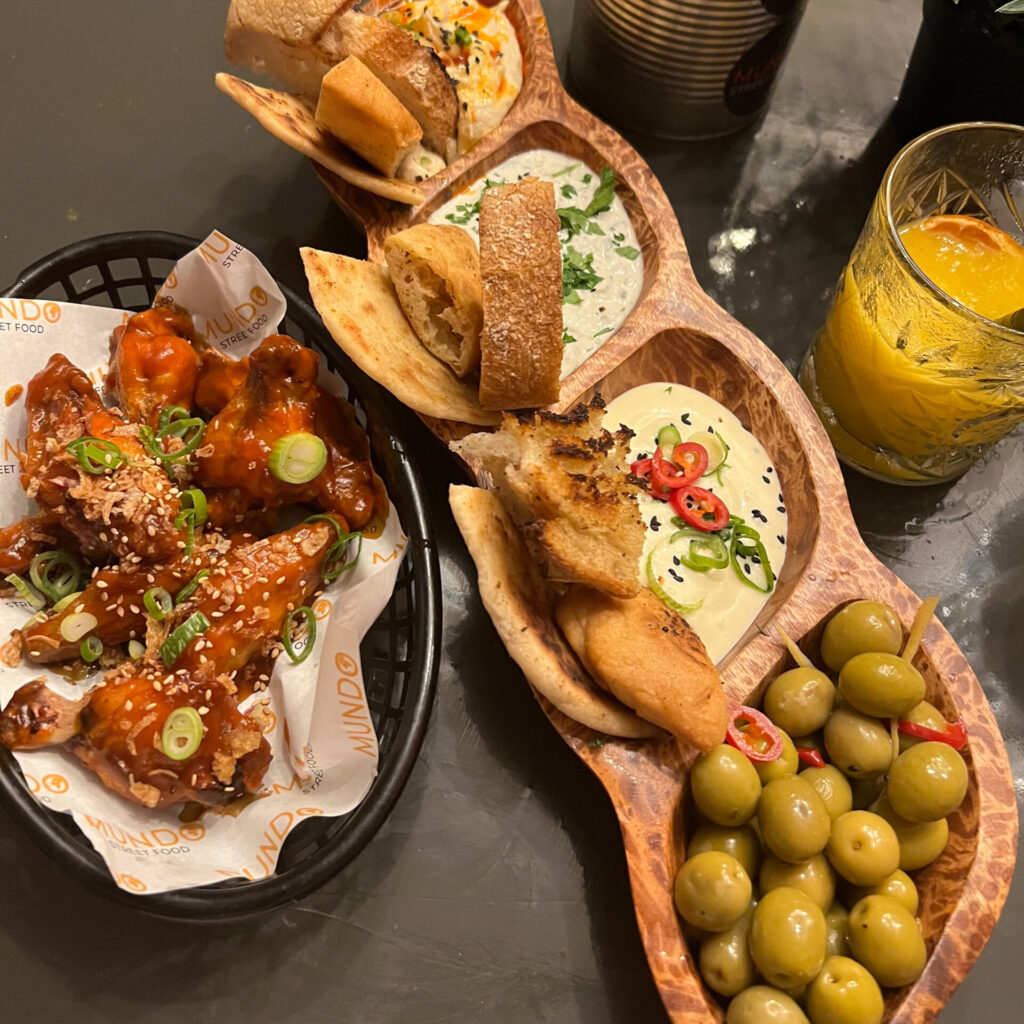 greek platter mundo wings