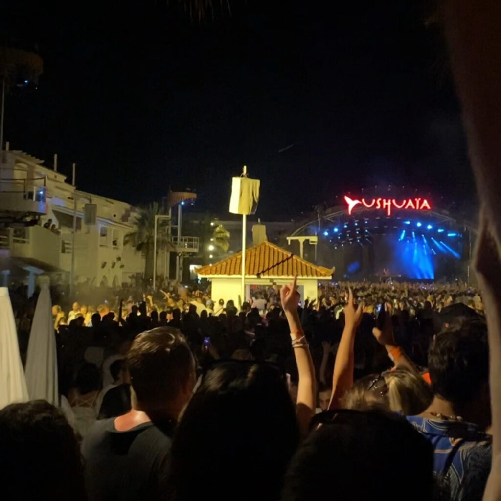 ushuaia at night