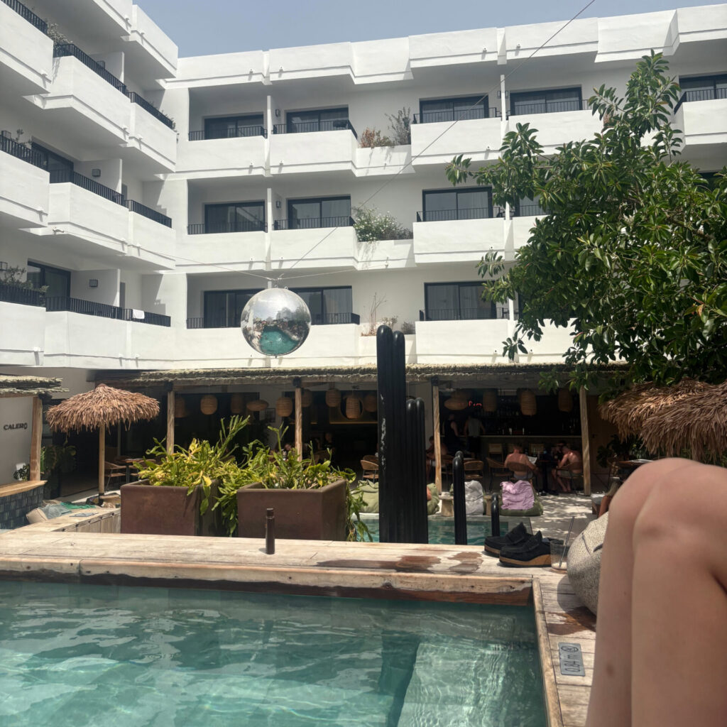 Casita Blanca Pool Area