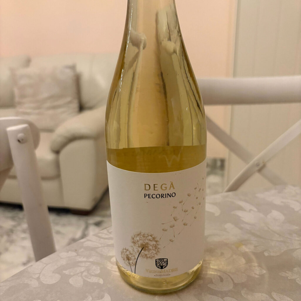 Dega Pecorino White Wine
