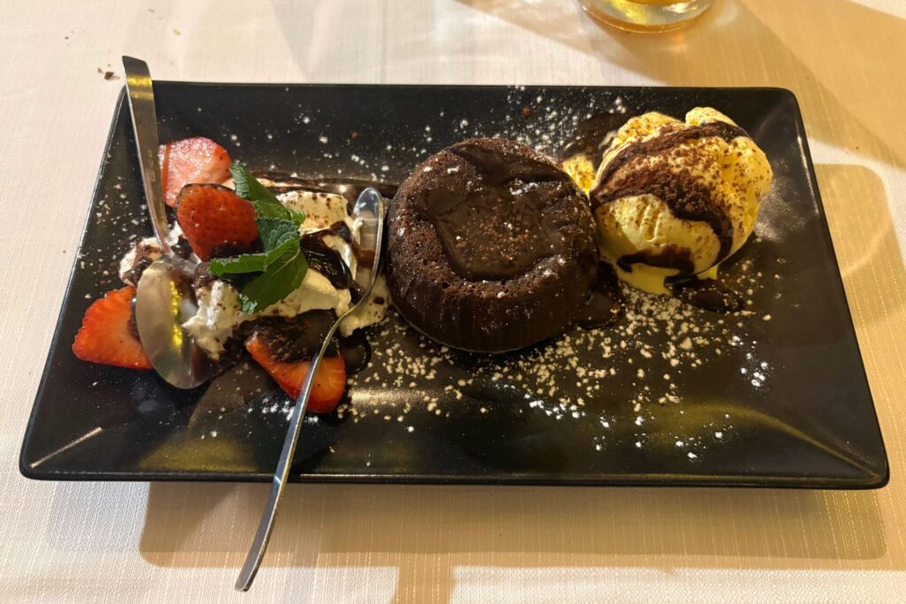 La Bottega Punturi Chocolate Cake